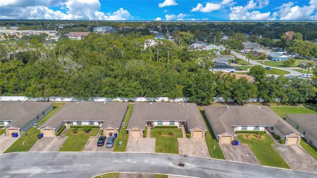 Под контрактом: $285,000 (2 спален, 2 ванн, 1249 Квадратных фут)