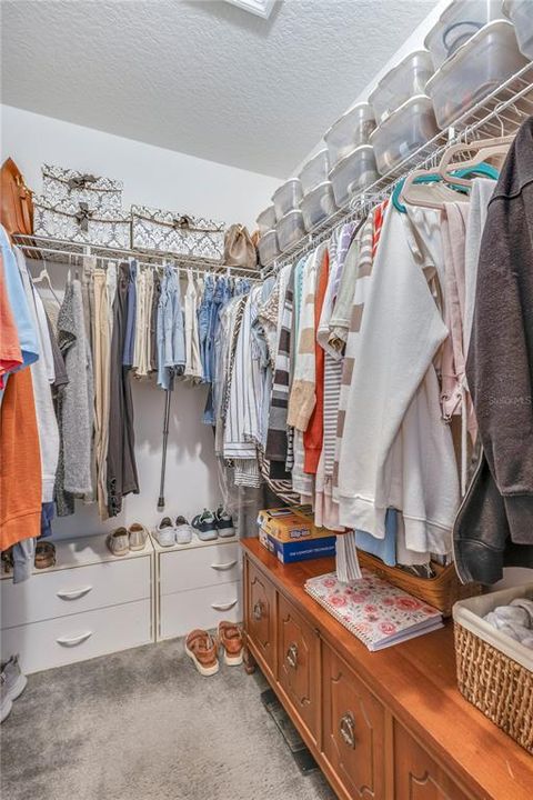 Под контрактом: $285,000 (2 спален, 2 ванн, 1249 Квадратных фут)