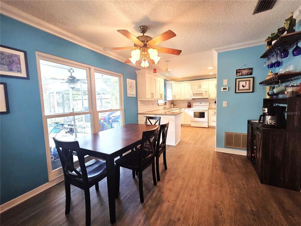 For Sale: $365,000 (3 beds, 2 baths, 1344 Square Feet)