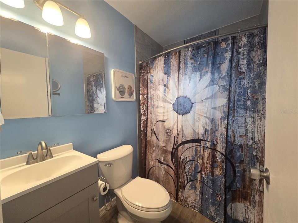 For Sale: $365,000 (3 beds, 2 baths, 1344 Square Feet)