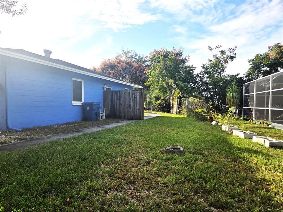 For Sale: $365,000 (3 beds, 2 baths, 1344 Square Feet)