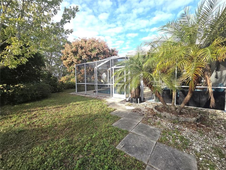 For Sale: $365,000 (3 beds, 2 baths, 1344 Square Feet)