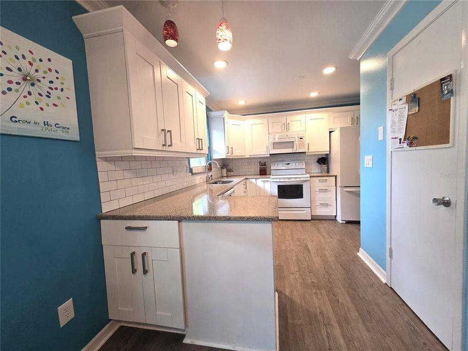 For Sale: $365,000 (3 beds, 2 baths, 1344 Square Feet)
