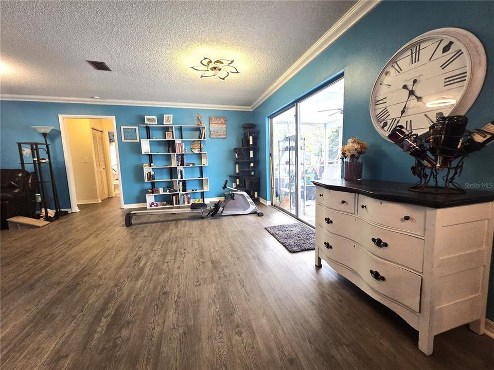 For Sale: $365,000 (3 beds, 2 baths, 1344 Square Feet)