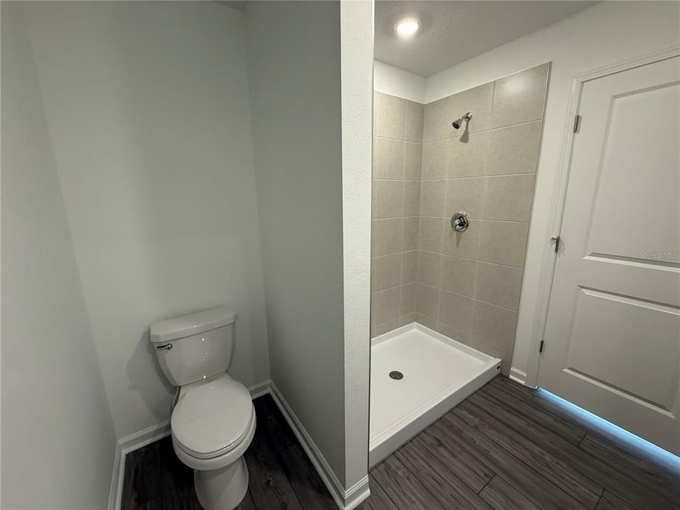 В аренду: $2,100 (4 спален, 2 ванн, 1879 Квадратных фут)