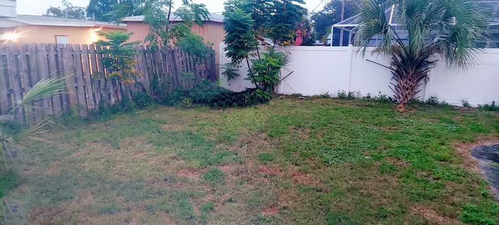 For Sale: $230,000 (2 beds, 1 baths, 1562 Square Feet)