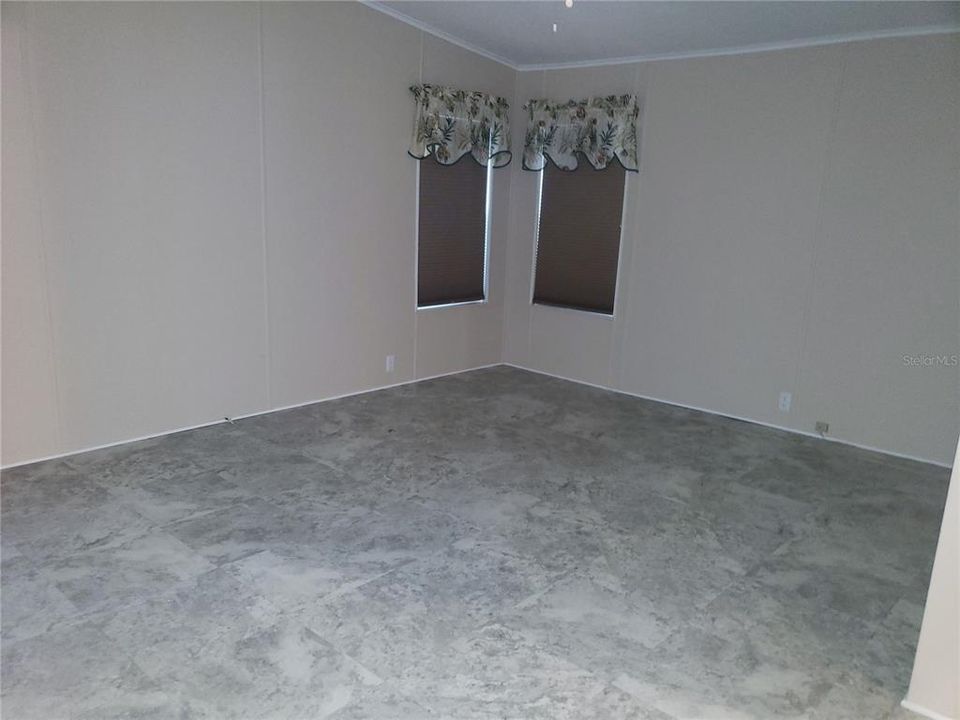 For Sale: $225,000 (2 beds, 2 baths, 1352 Square Feet)