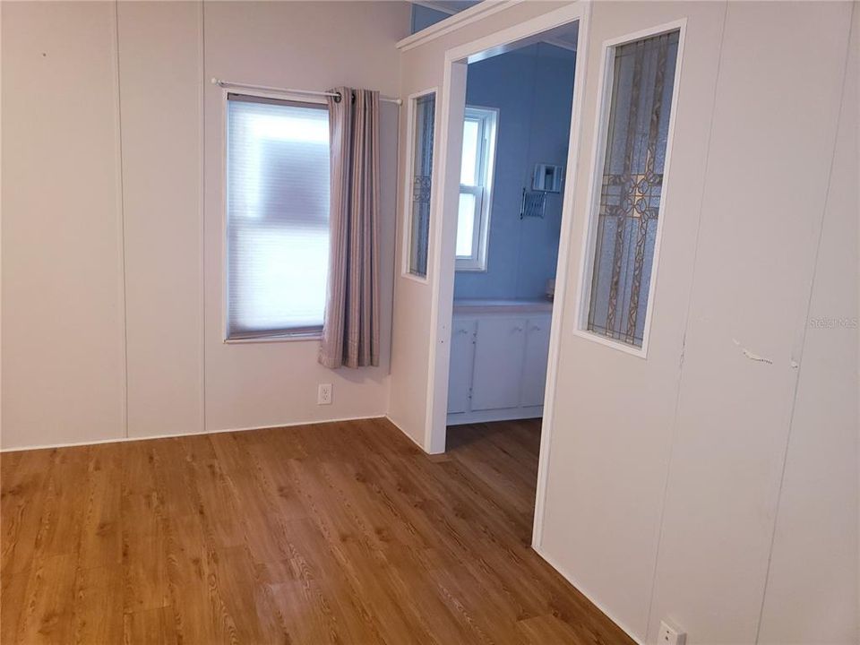 For Sale: $225,000 (2 beds, 2 baths, 1352 Square Feet)