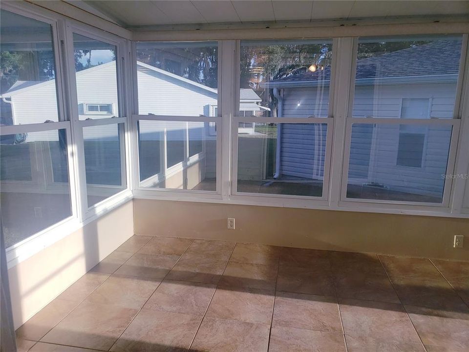 For Sale: $225,000 (2 beds, 2 baths, 1352 Square Feet)