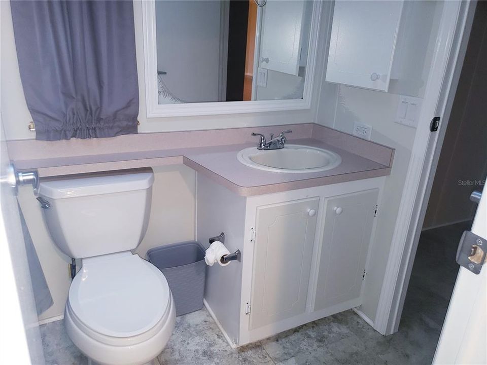 For Sale: $225,000 (2 beds, 2 baths, 1352 Square Feet)