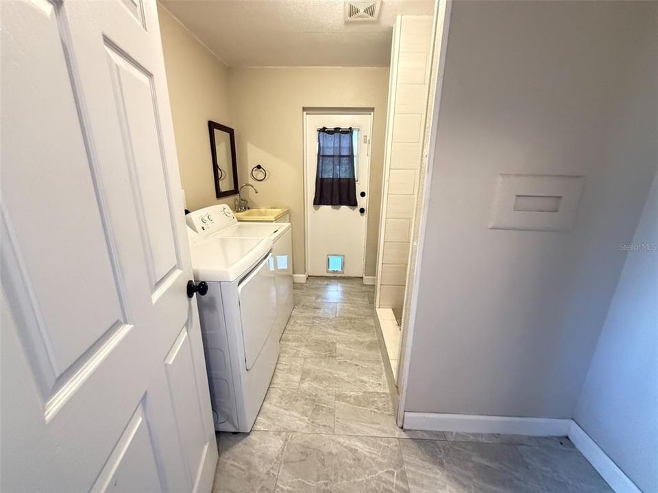 出租: $2,795 (3 贝兹, 3 浴室, 2184 平方英尺)