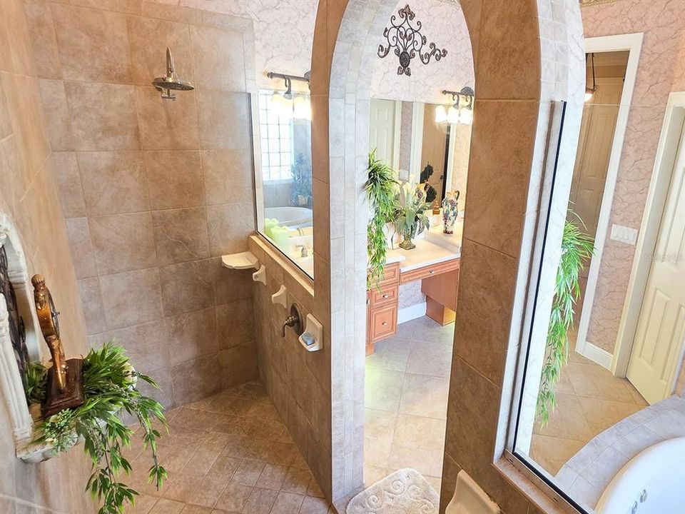 待售: $1,225,000 (4 贝兹, 3 浴室, 3585 平方英尺)