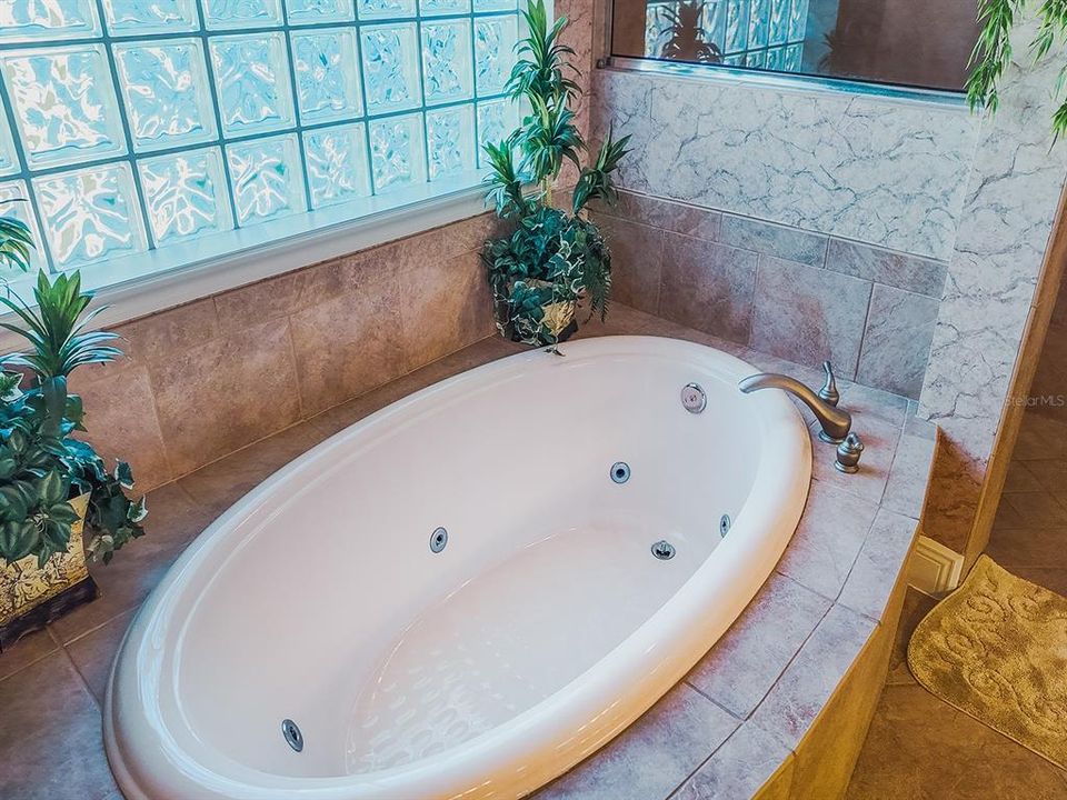 待售: $1,225,000 (4 贝兹, 3 浴室, 3585 平方英尺)