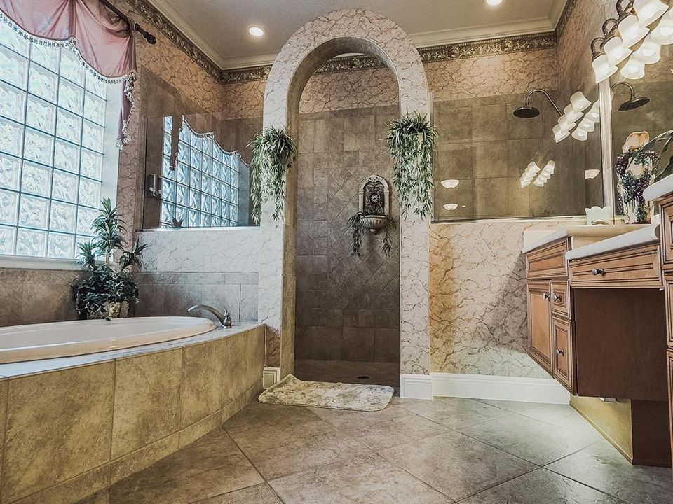 待售: $1,225,000 (4 贝兹, 3 浴室, 3585 平方英尺)