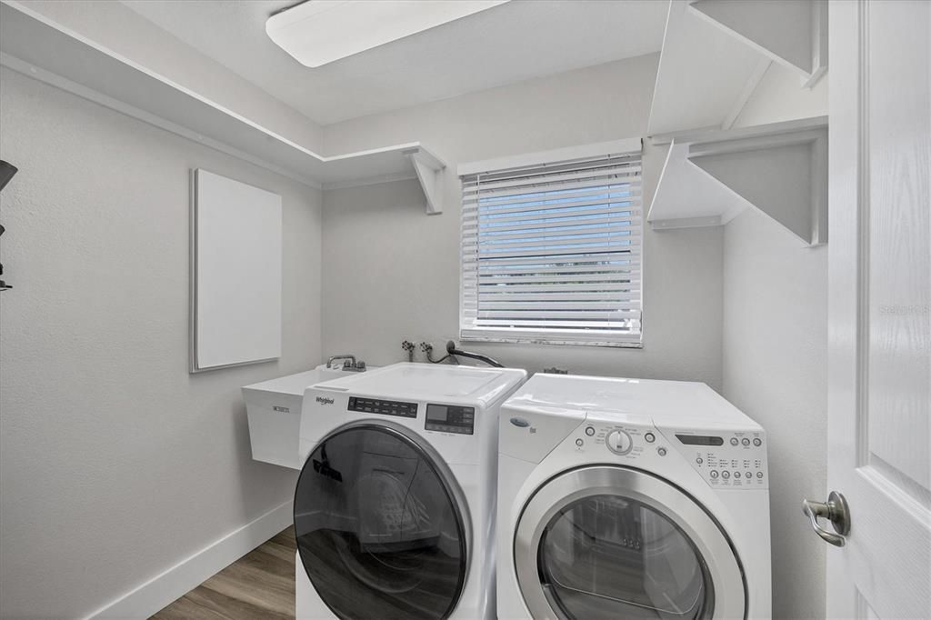 For Sale: $675,000 (3 beds, 2 baths, 1872 Square Feet)