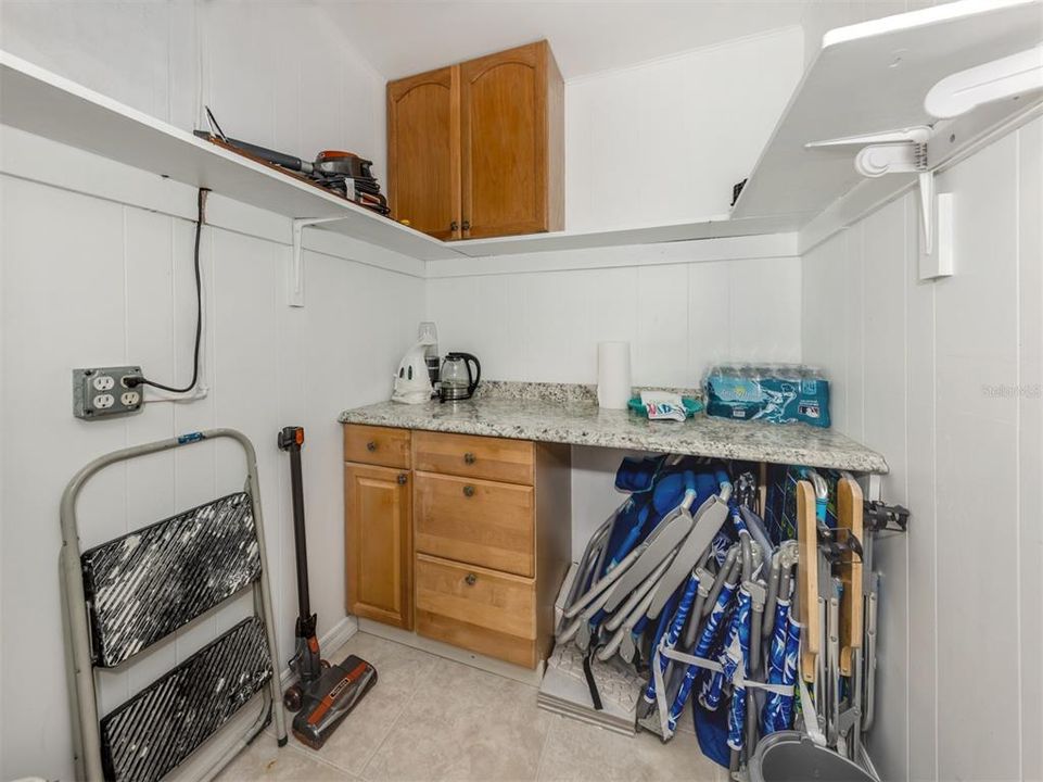 出租: $4,000 (2 贝兹, 2 浴室, 927 平方英尺)