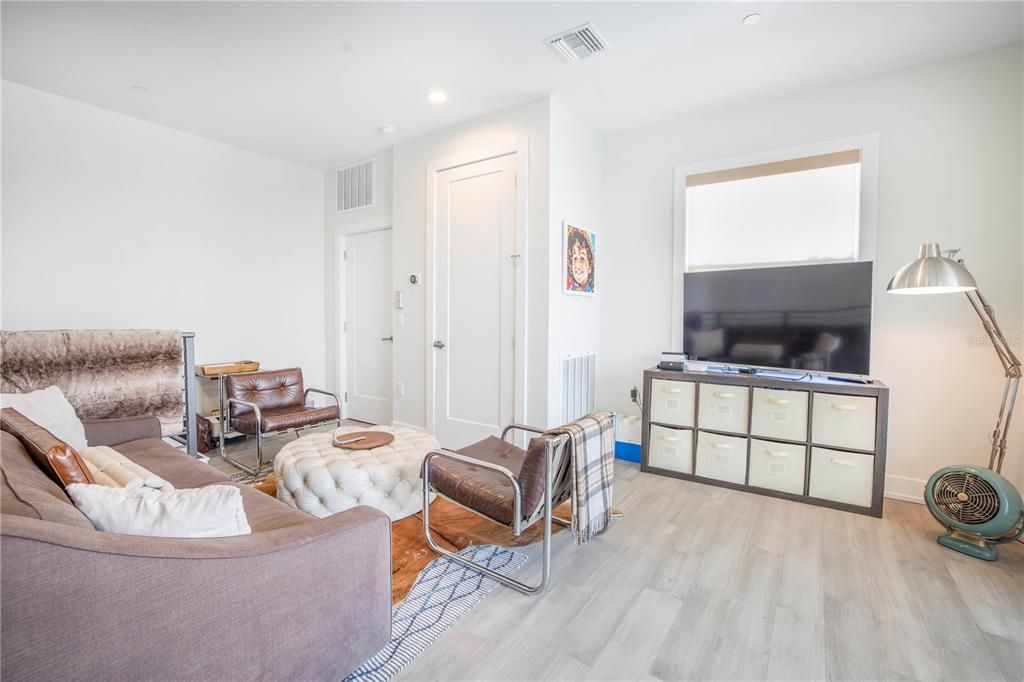 For Rent: $5,500 (3 beds, 2 baths, 2522 Square Feet)