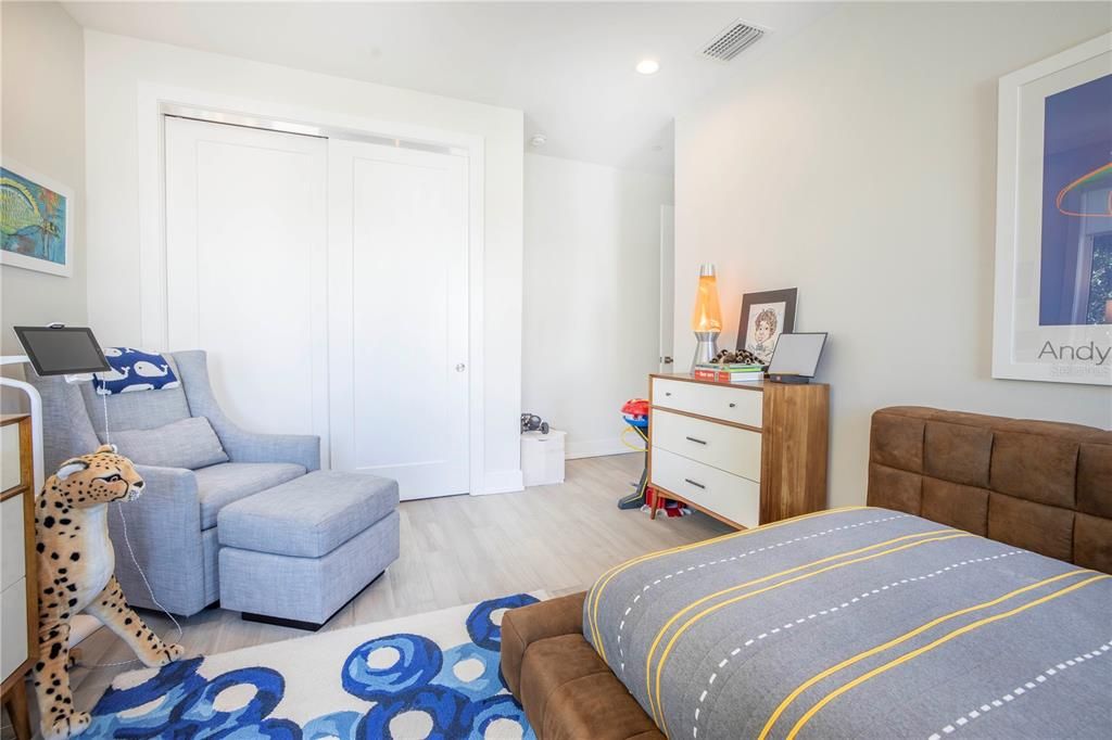 For Rent: $5,500 (3 beds, 2 baths, 2522 Square Feet)