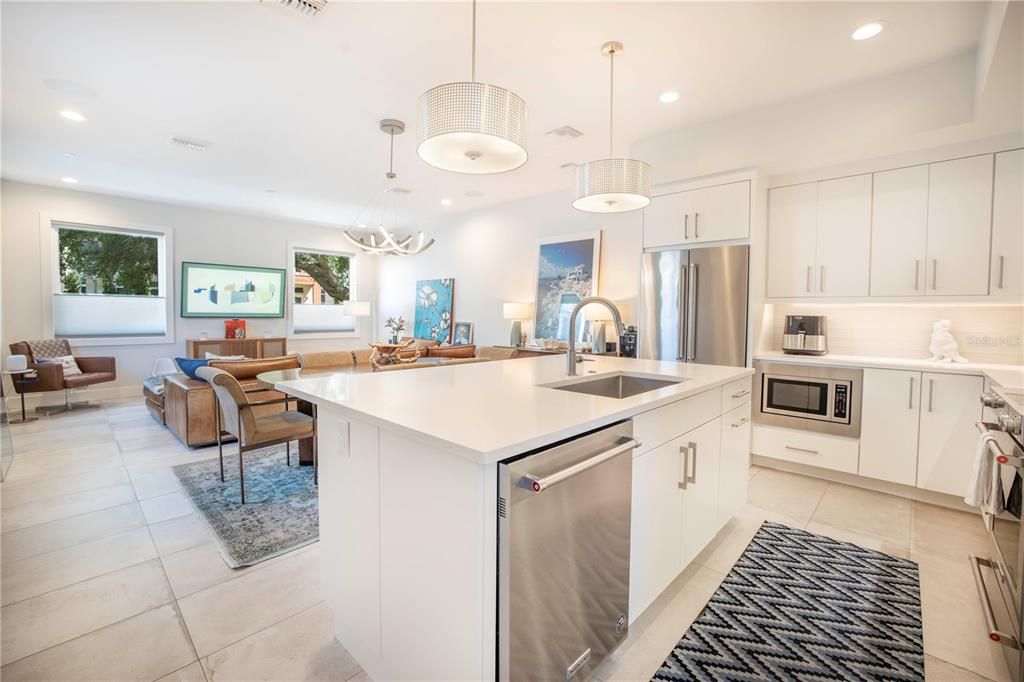 For Rent: $5,500 (3 beds, 2 baths, 2522 Square Feet)