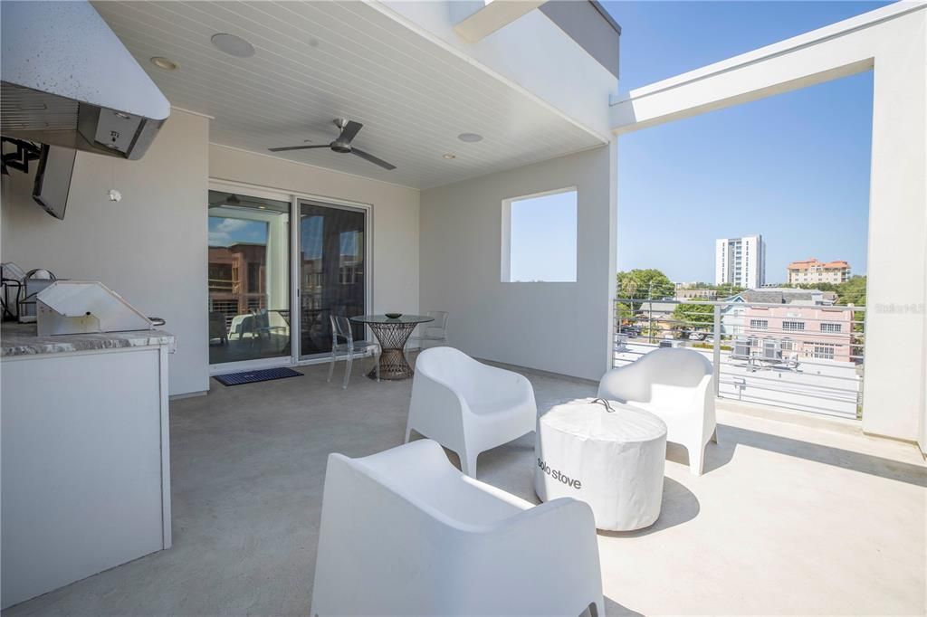 For Rent: $5,500 (3 beds, 2 baths, 2522 Square Feet)