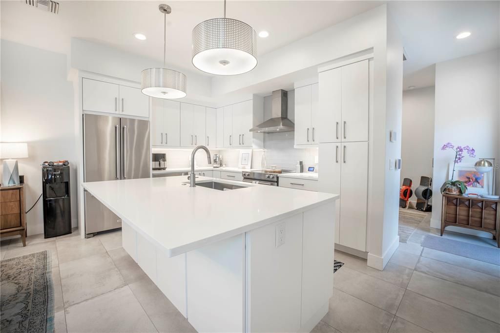 For Rent: $5,500 (3 beds, 2 baths, 2522 Square Feet)