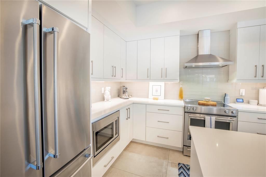 For Rent: $5,500 (3 beds, 2 baths, 2522 Square Feet)