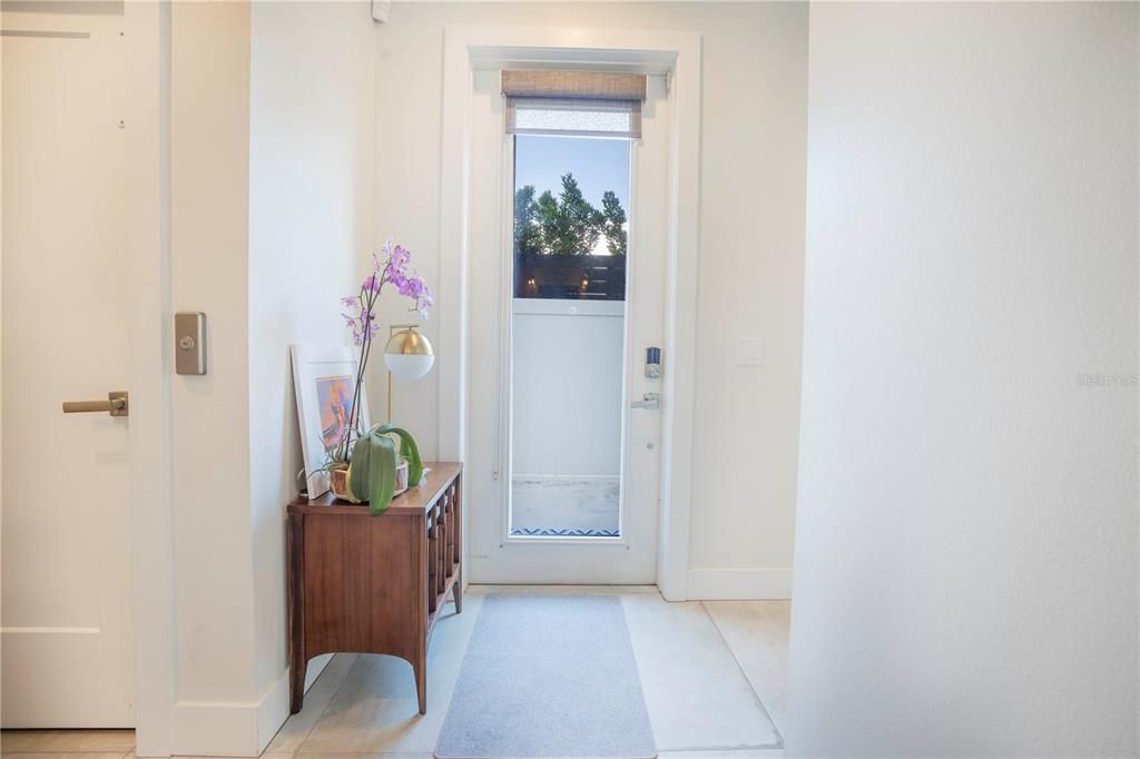 For Rent: $5,500 (3 beds, 2 baths, 2522 Square Feet)