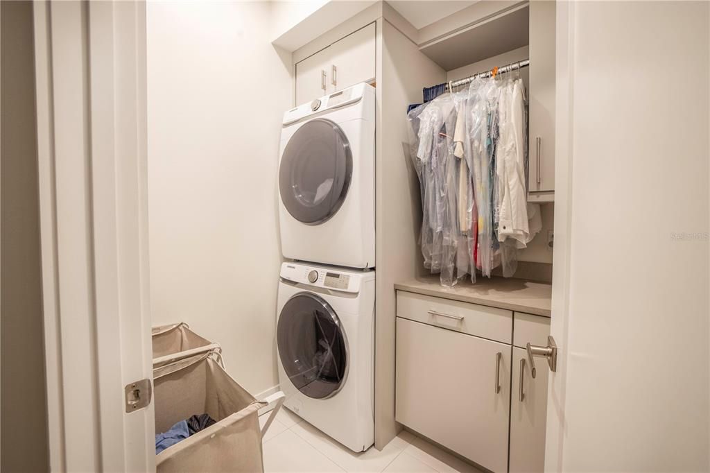 For Rent: $5,500 (3 beds, 2 baths, 2522 Square Feet)