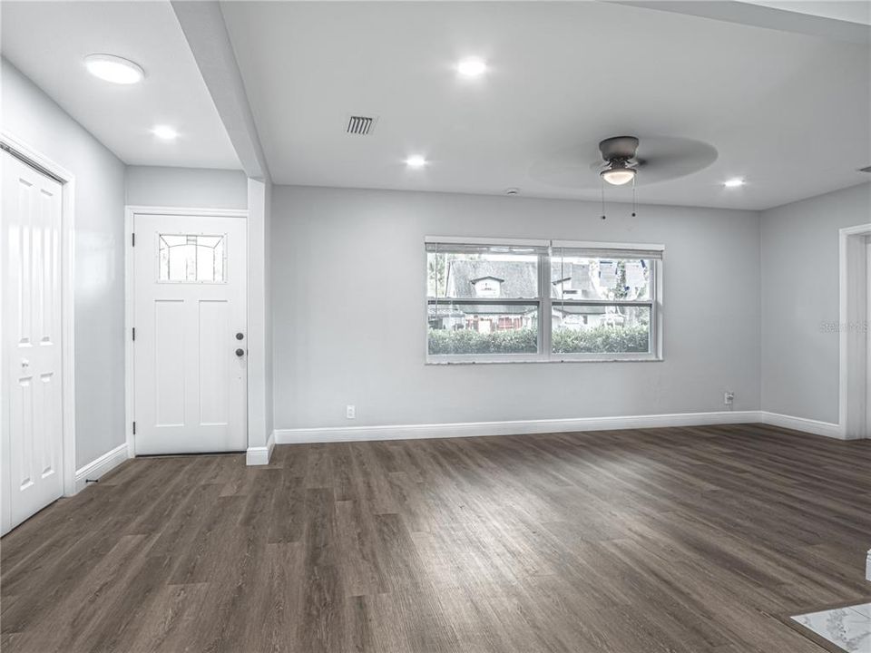 待售: $399,900 (4 贝兹, 3 浴室, 1539 平方英尺)