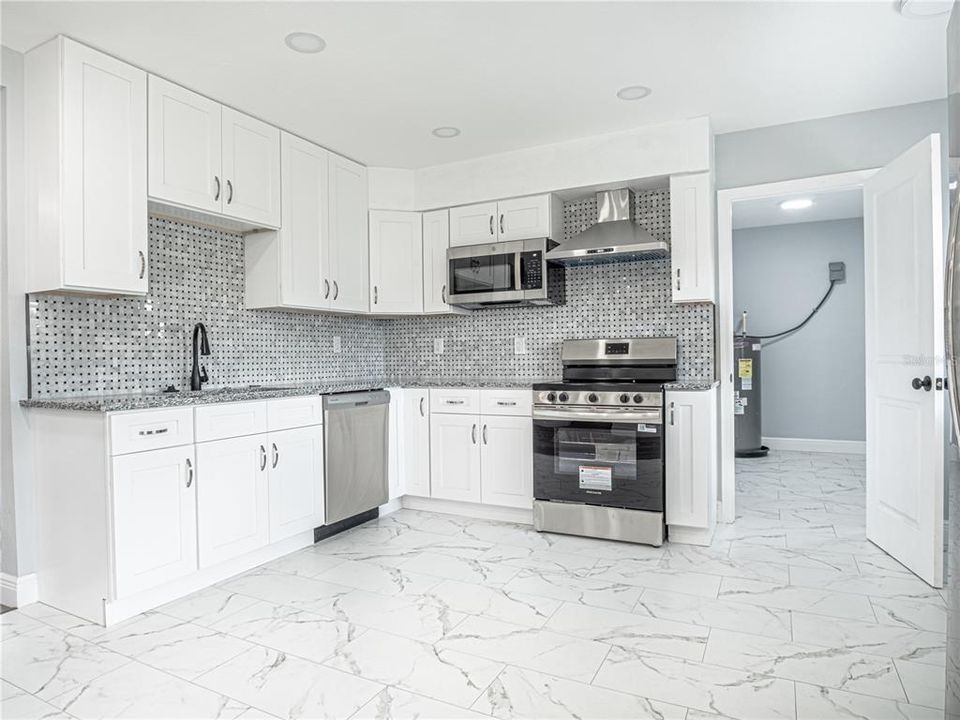 待售: $399,900 (4 贝兹, 3 浴室, 1539 平方英尺)