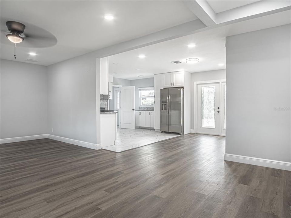 待售: $399,900 (4 贝兹, 3 浴室, 1539 平方英尺)