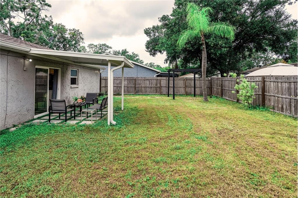 For Sale: $330,000 (2 beds, 2 baths, 1012 Square Feet)