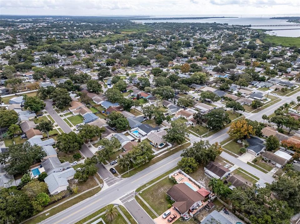 For Sale: $330,000 (2 beds, 2 baths, 1012 Square Feet)