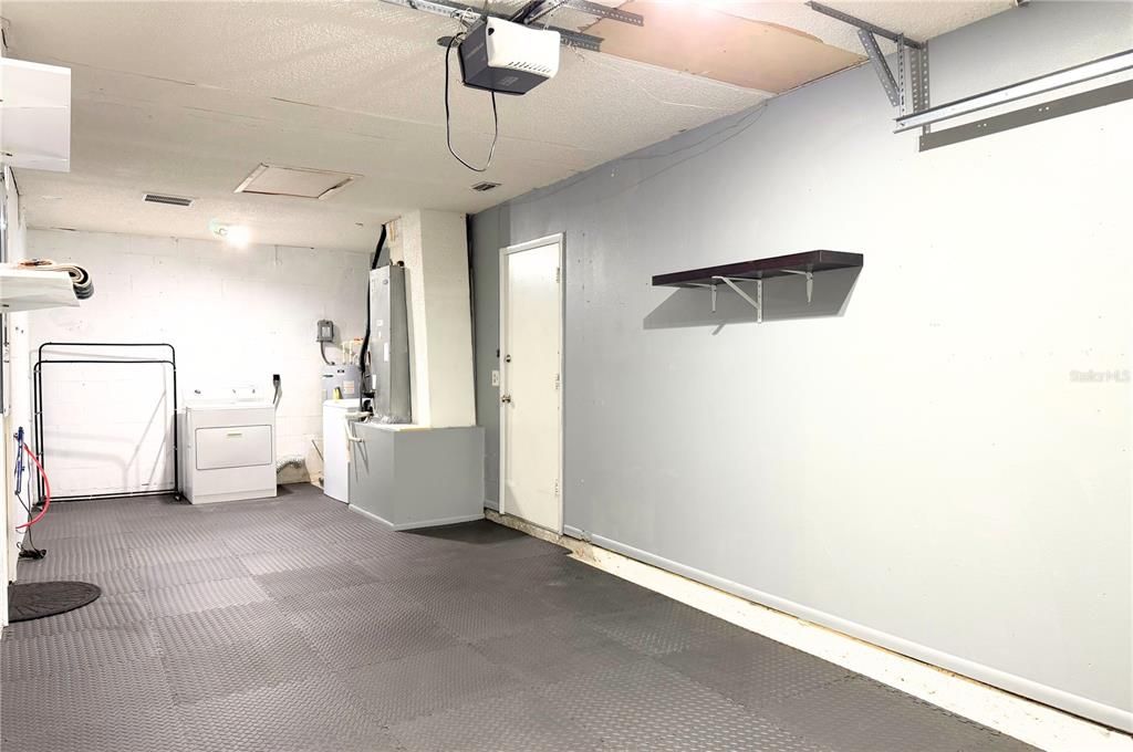 For Sale: $330,000 (2 beds, 2 baths, 1012 Square Feet)