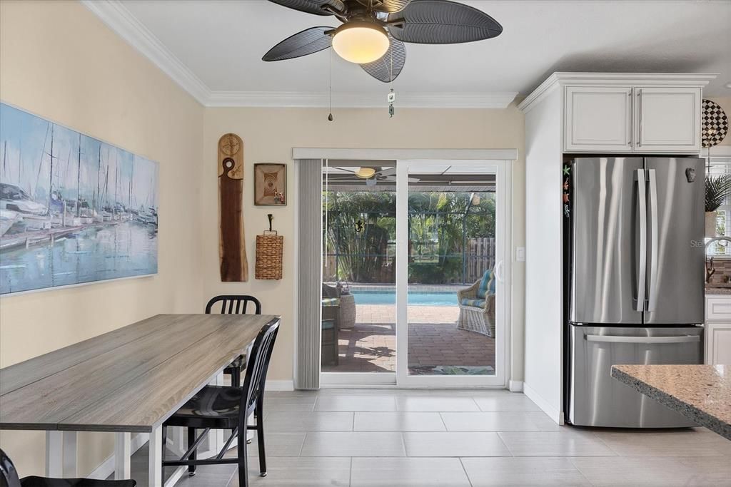 Active With Contract: $330,000 (2 beds, 2 baths, 976 Square Feet)