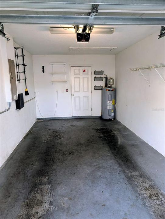 Active With Contract: $215,000 (2 beds, 2 baths, 1240 Square Feet)