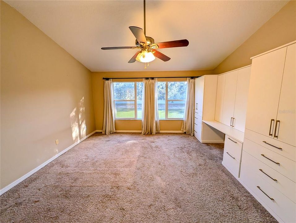 Active With Contract: $215,000 (2 beds, 2 baths, 1240 Square Feet)