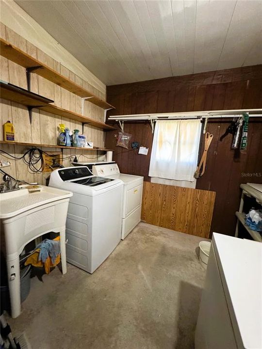 待售: $169,900 (2 贝兹, 2 浴室, 1448 平方英尺)