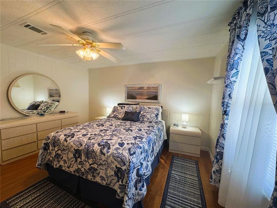 待售: $169,900 (2 贝兹, 2 浴室, 1448 平方英尺)