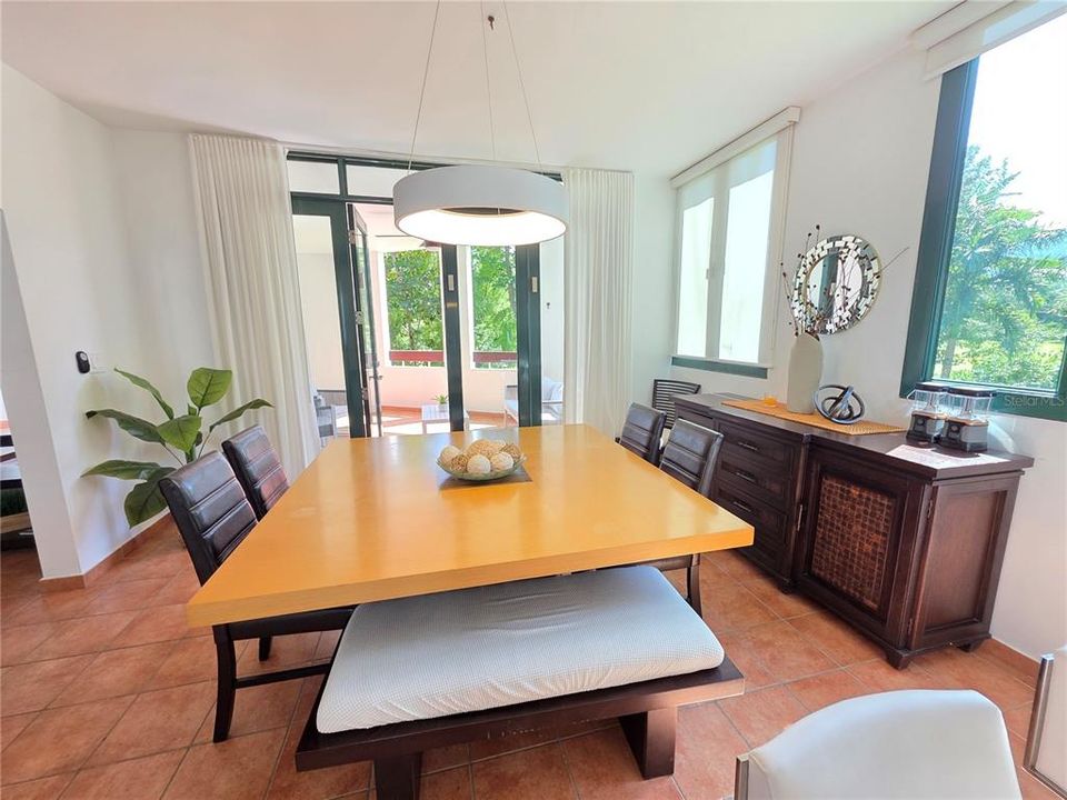 待售: $785,000 (3 贝兹, 3 浴室, 2226 平方英尺)