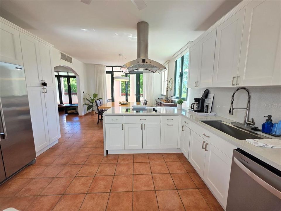 待售: $785,000 (3 贝兹, 3 浴室, 2226 平方英尺)