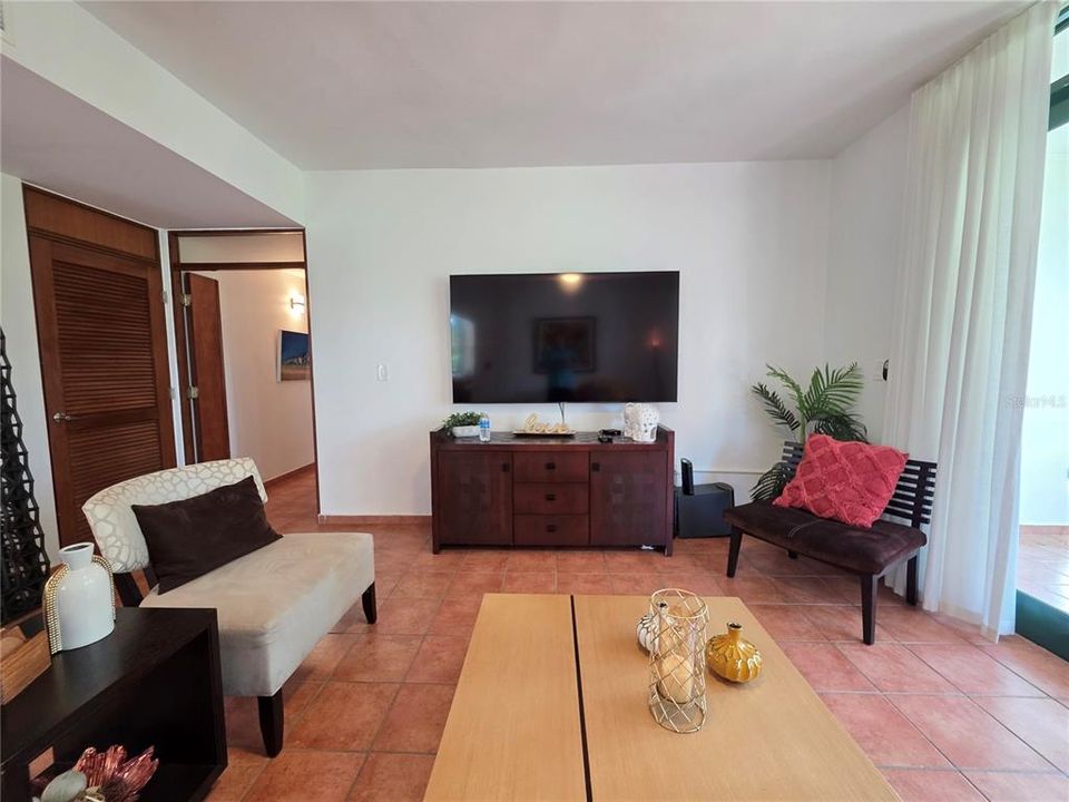 待售: $785,000 (3 贝兹, 3 浴室, 2226 平方英尺)