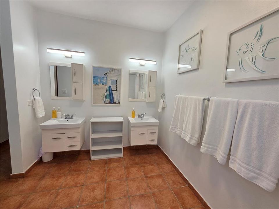 待售: $785,000 (3 贝兹, 3 浴室, 2226 平方英尺)