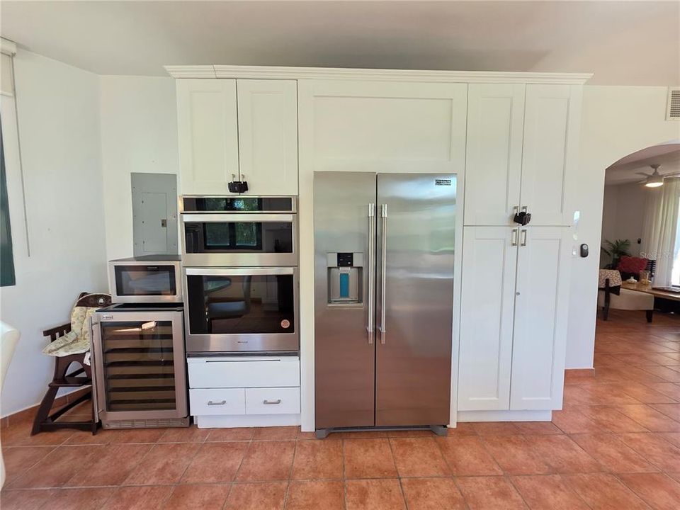 待售: $785,000 (3 贝兹, 3 浴室, 2226 平方英尺)