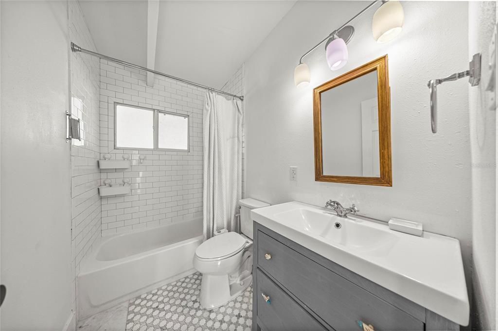 En Venta: $244,900 (3 camas, 1 baños, 1236 Pies cuadrados)