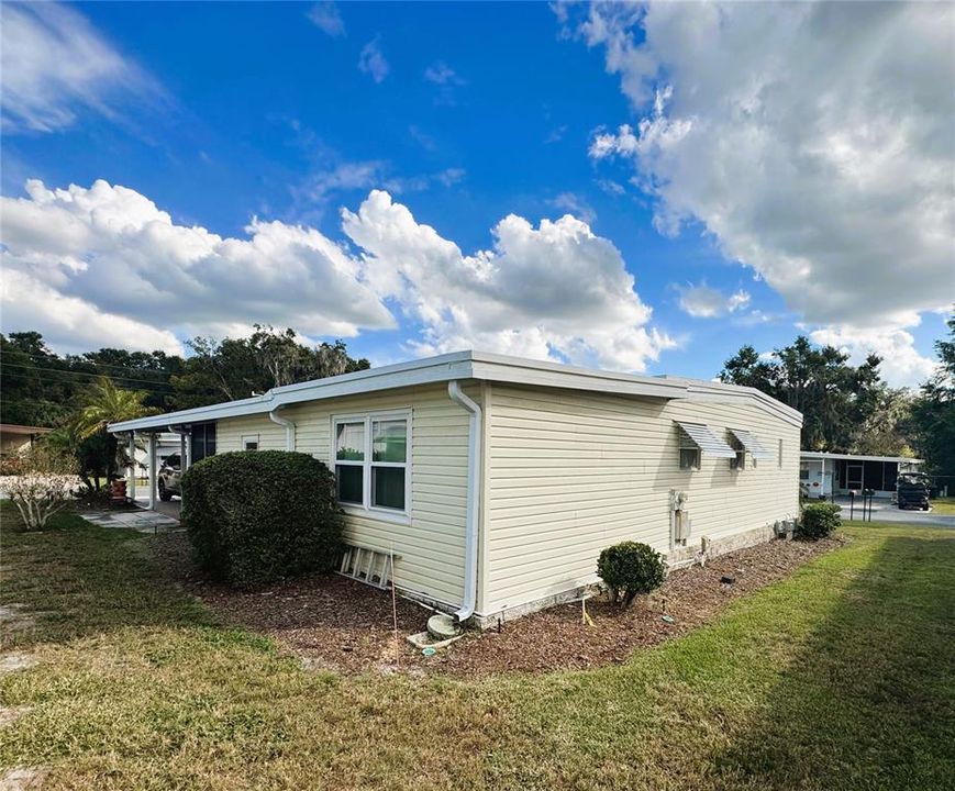 合同活跃: $169,900 (2 贝兹, 2 浴室, 1380 平方英尺)