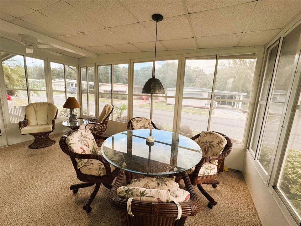 合同活跃: $169,900 (2 贝兹, 2 浴室, 1380 平方英尺)