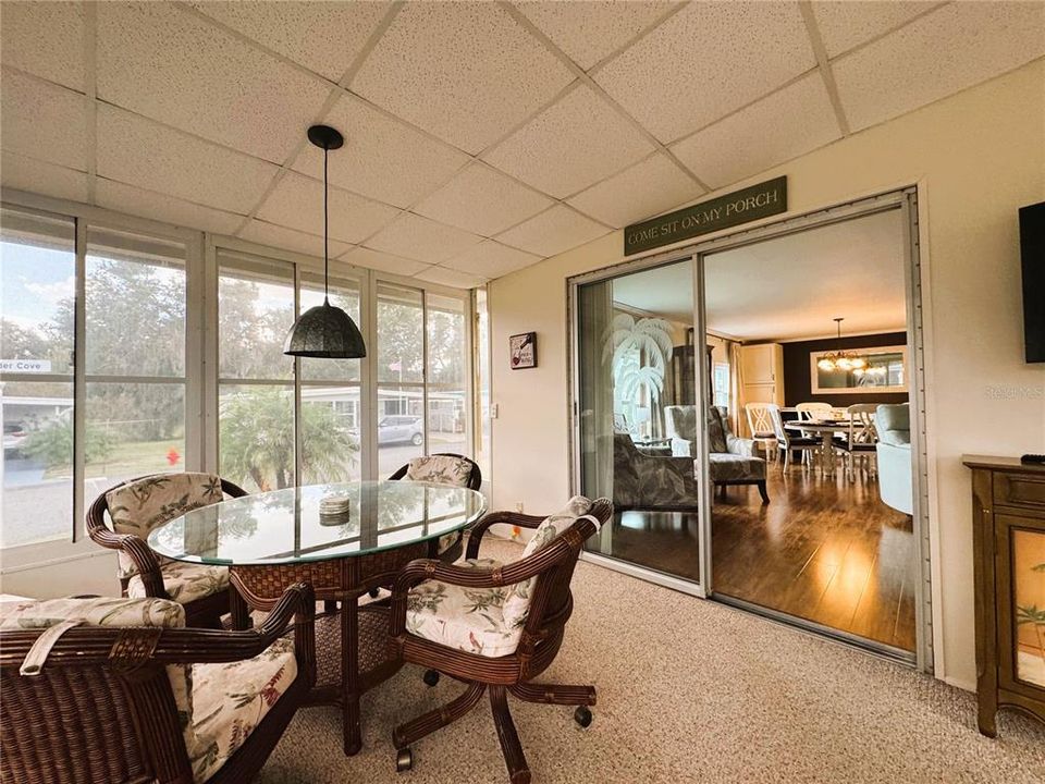 合同活跃: $169,900 (2 贝兹, 2 浴室, 1380 平方英尺)