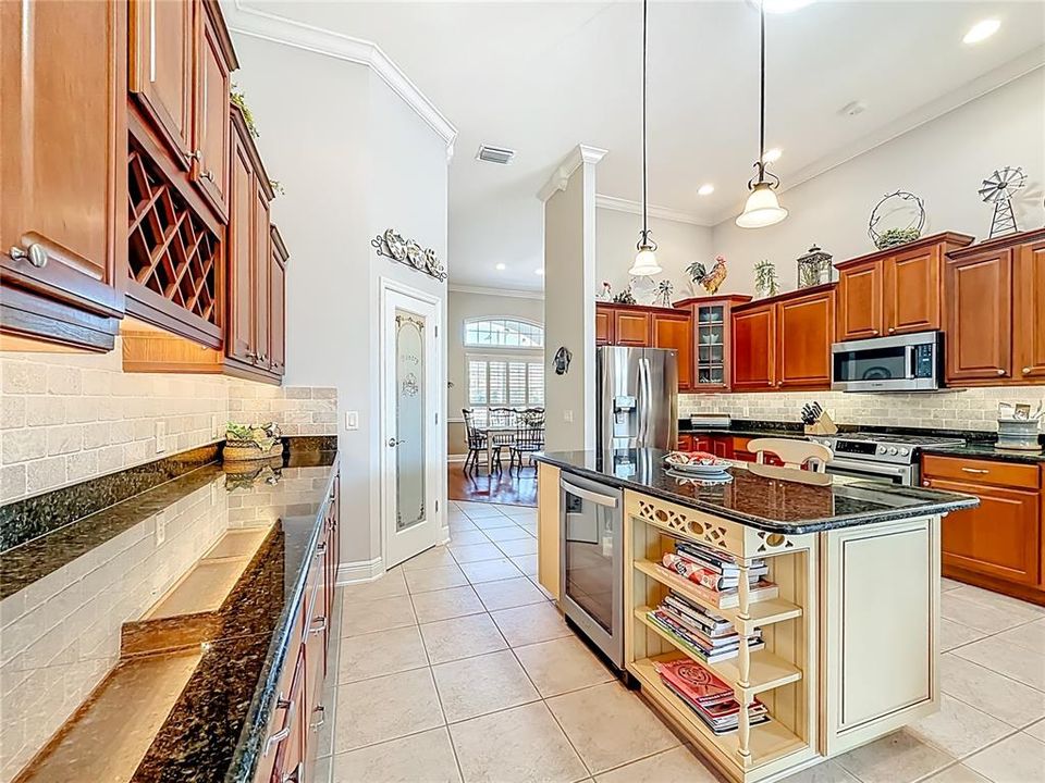 待售: $1,655,000 (3 贝兹, 2 浴室, 2879 平方英尺)