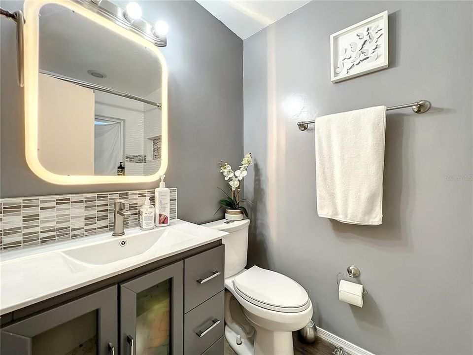 Active With Contract: $252,624 (3 beds, 2 baths, 1088 Square Feet)